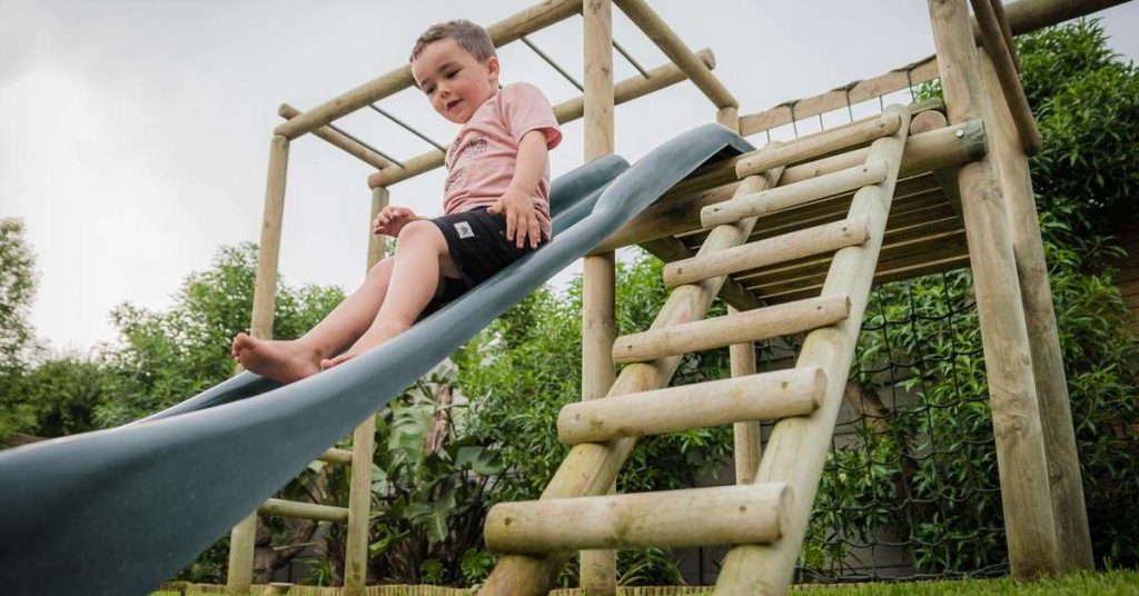 Timber kids playstructure with slide